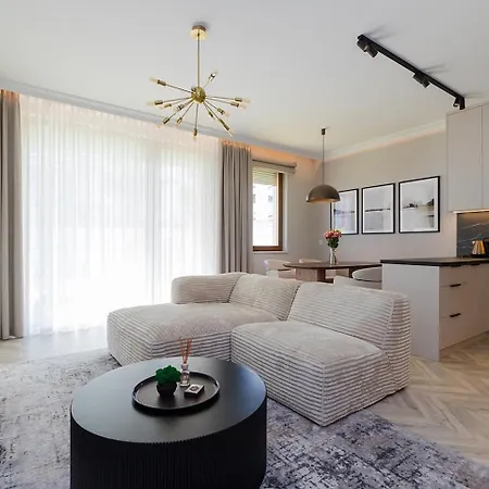 Holzera Prestige * Varşova