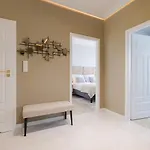 Holzera Prestige Apartment *