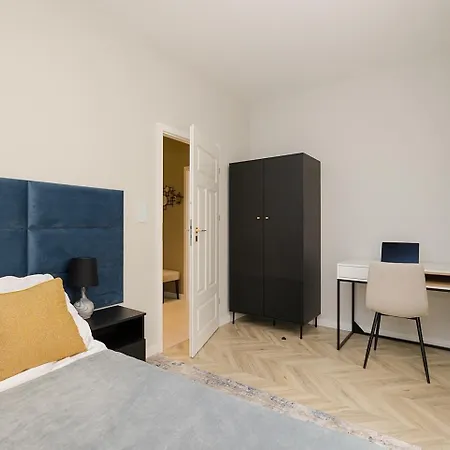 Holzera Prestige Apartment Warschau