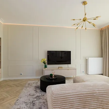 Holzera Prestige * Varsovie