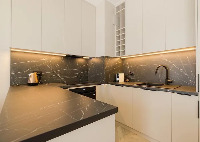 Holzera Prestige * Varsó