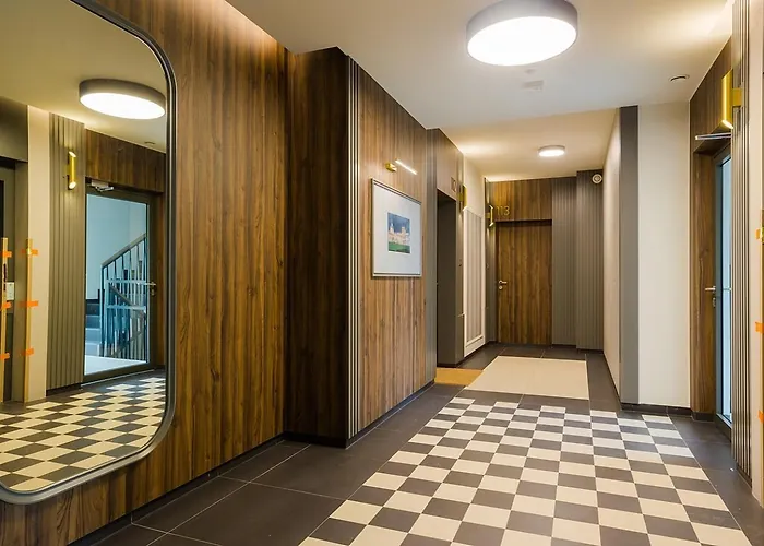 Holzera Prestige * Varsó